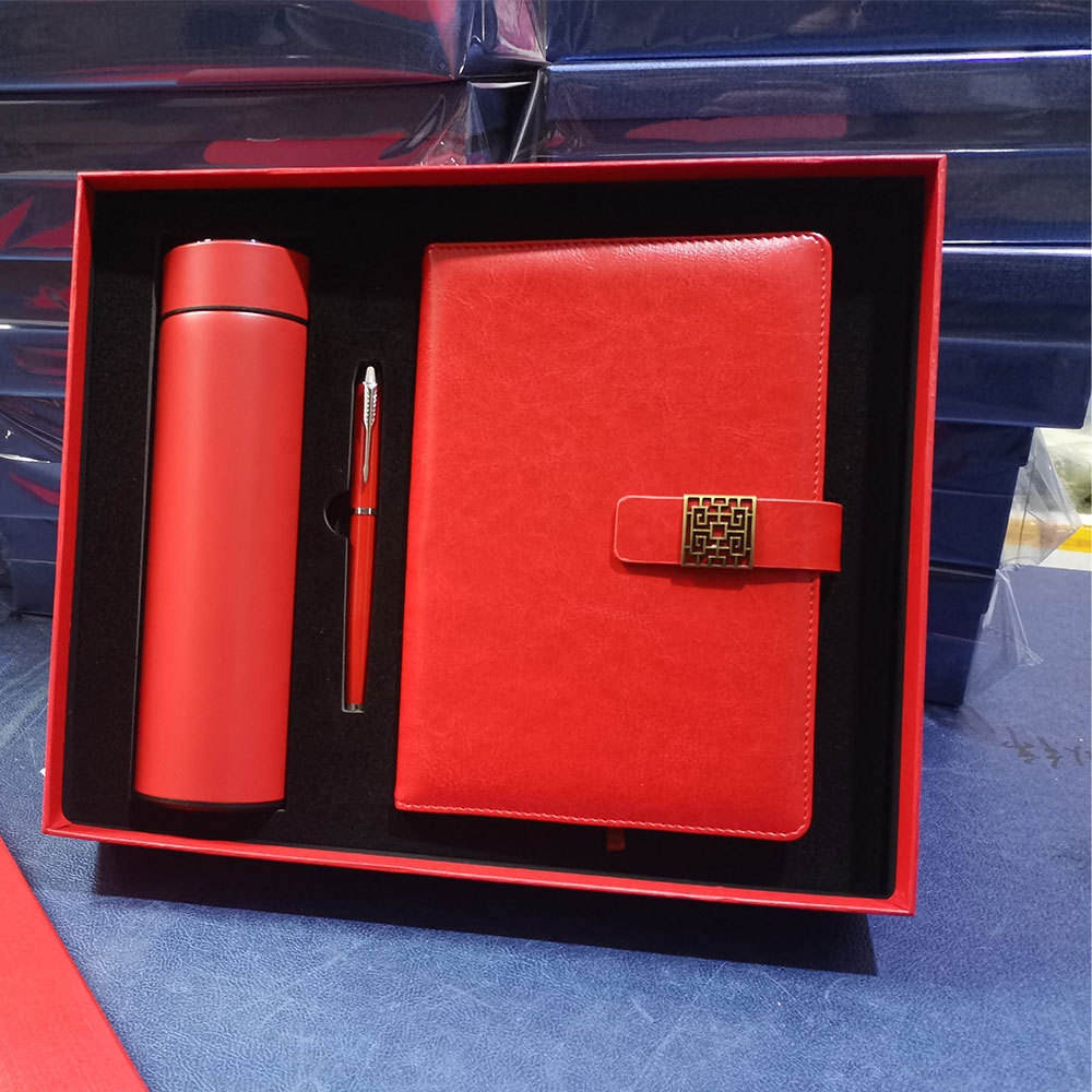 New product Promotion Stainless steel insulation cup Pen leather Notebook business gift set For Men